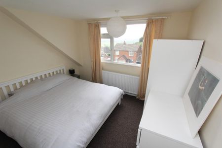 4 bedroom detached house to rent - Photo 3
