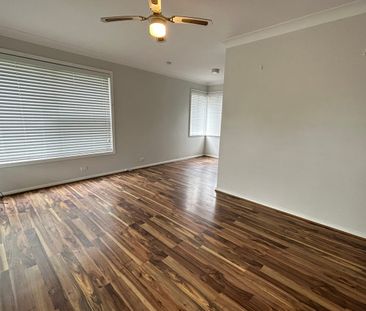 NEAT & TIDY HOME! - Photo 2