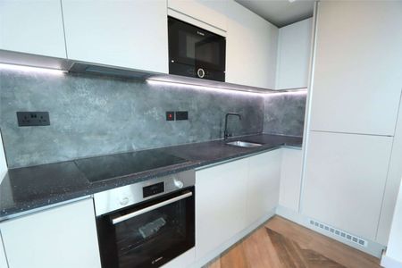 Stunning Fully Furnished Two Double Bedroom, Two Bathroom Apartment on the 5th floor of the Ancoats Gardens development. - Photo 5