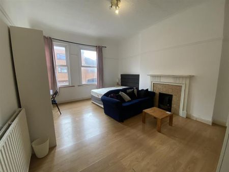 4 bedroom house share to rent - Photo 2