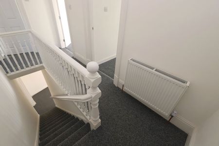 Andrew Street, Bury, BL9 7HD - Photo 4