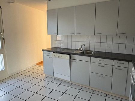 Spannende 4.5 Zimmerwohnung mit grossem Balkon - Foto 4