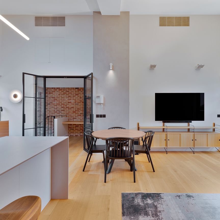 An exquisite, characterful residence in Notting Hill - Photo 1