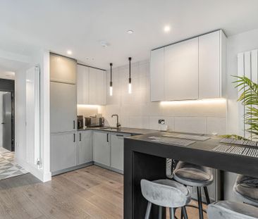 Windsor Square - Photo 1