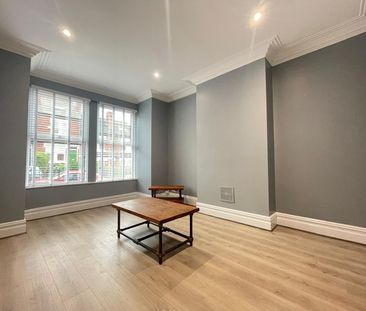 4 bedroom terraced house to rent - Photo 1