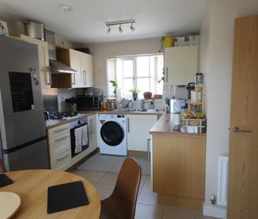 3 bedroom terraced house to rent - Photo 4