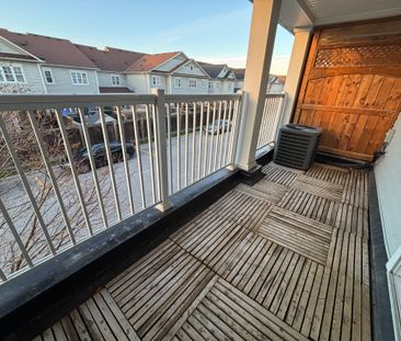 For Lease - 102 Harbourside Drive, Whitby, Ontario - Photo 5