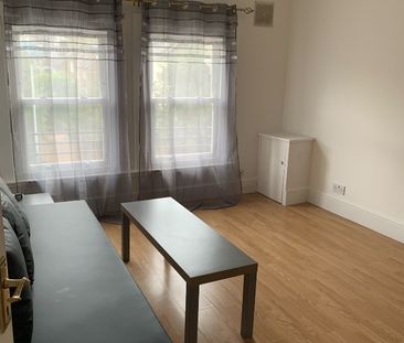 1 Bed Flat, Talgarth Road, W14 - Photo 5