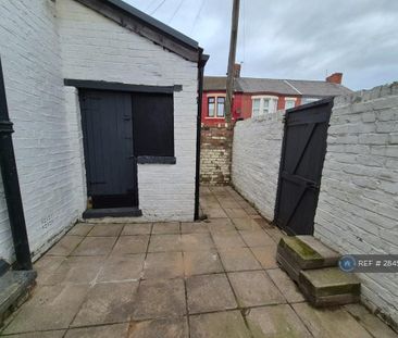 3 bedroom end of terrace house to rent - Photo 5