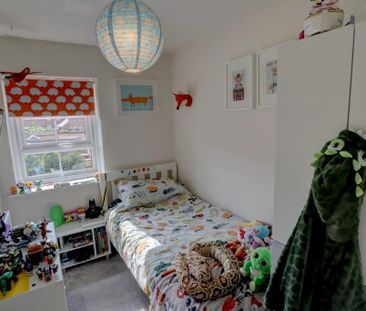 3 bedroom semi-detached house to rent - Photo 3