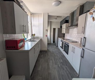 1 bedroom in a house share to rent - Photo 6