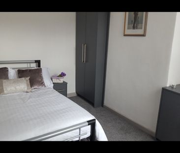 Room in a Shared House, Mansell Road, L6 - Photo 3