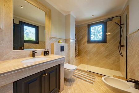 Penthouse · Sierra Blanca - Photo 5