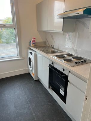Room in a Shared House, Forest Road, E17 - Photo 1