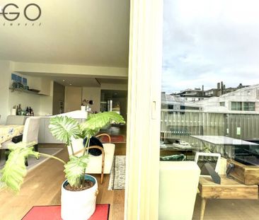 Bel appt haut standing 2ch meublé + terrasse / Quartier Louise - Photo 1