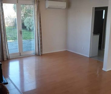 Charming 3 bedroom home - Photo 1