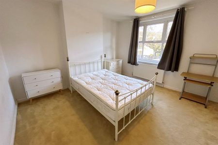 3 bedroom terraced house to rent - Photo 4