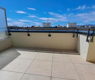 Location Appartement 2 pièces 48m² ST LAURENT DU VAR 06700 - Photo 6