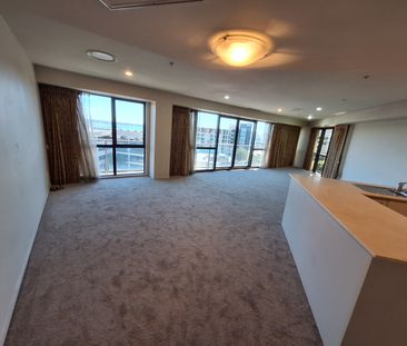 3 x Double Bedroom Apartment With A Carpark - Photo 3