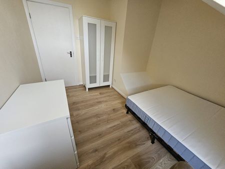 Room in a Shared Flat, Chichele Road, NW2 - Photo 3