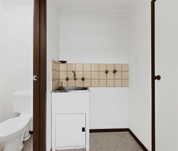 Bright and Freshly Painted Unit - Photo 6