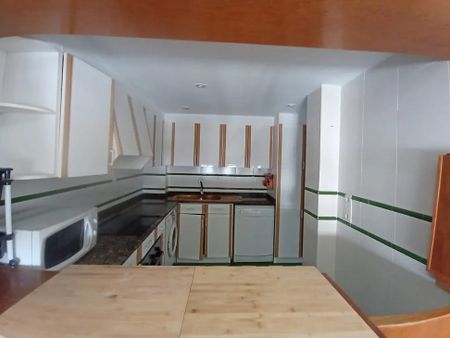 Plaza Profesor Tamarit Olmos, Valencia, Valencian Community 46010 - Photo 4