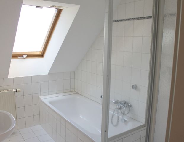 ***79258 Hartheim a. Rh.: Toll geschnittene 2 Zi. Wohnung mit EBK+Balkon sucht neue Mieter!*** - Foto 1