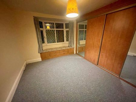 4 bedroom semi-detached house to rent - Photo 4