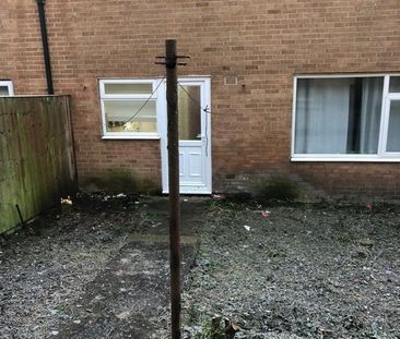 Room in a Shared House, Farrow Bank, LS12 - Photo 5