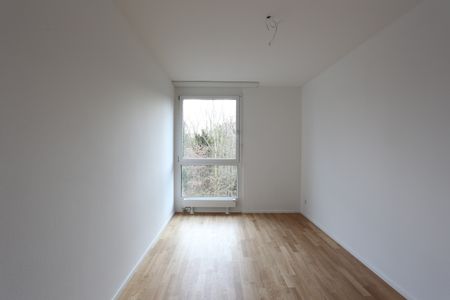 Moderne 4.5-Zimmerwohnung Nähe der Langen Erlen - Photo 2