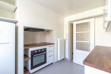 Beautiful bright 2.5 room apartment - Photo 2