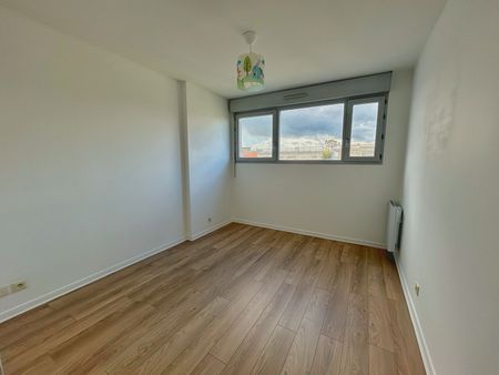 À louer ? Appartement 4 pièces avec terrasse et parking - Photo 4