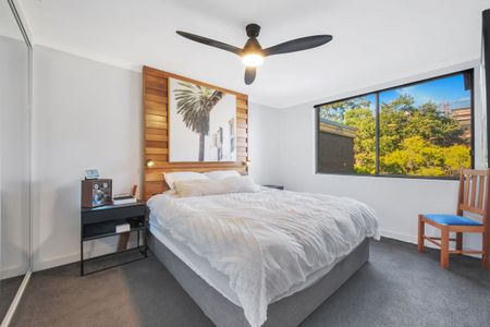 Spacious And Conveniently Located Residence - Photo 3