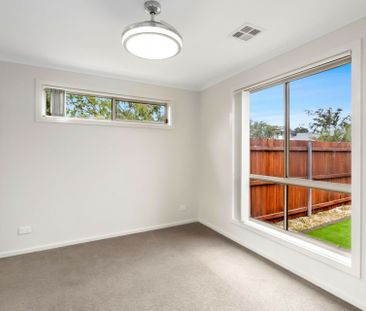 3 Bedroom Home With Great Backyard - Photo 3