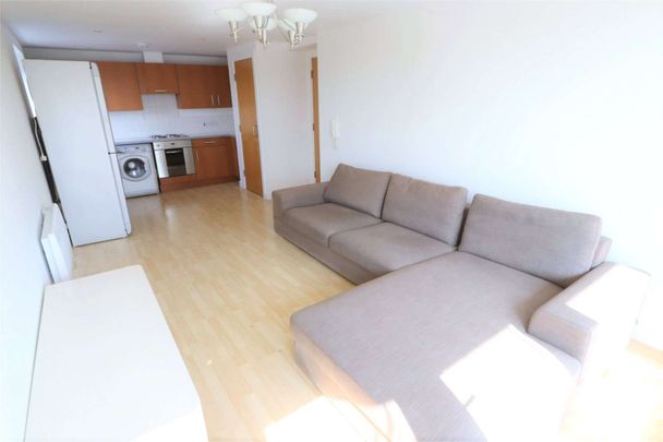 Fully Furnished One Double Bedroom Apartment with an Allocated Parking Space. - Photo 1