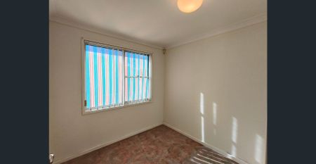 Family Home for Lease next to Lake Illawarra - Photo 3