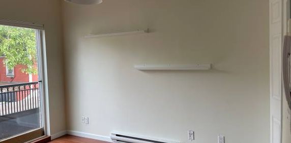 Vancouver east 2 bedroom apartment for rent - Photo 2