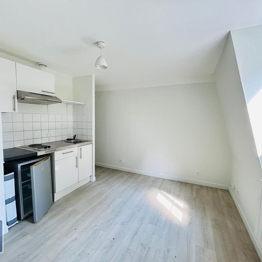 Location Appartement 1 pièce 17m² LILLE 59000 - Photo 2