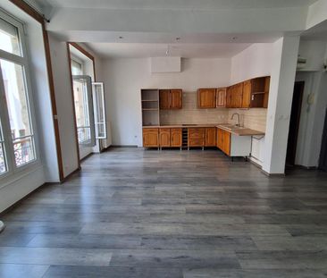 Location Appartement 3 pièces 71m² RIVE DE GIER 42800 - Photo 4