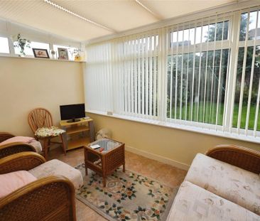 2 bedroom semi-detached house to rent - Photo 2