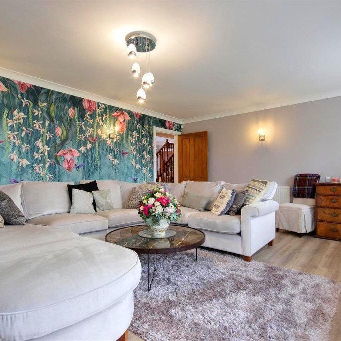 5 bedroom house to rent - Photo 1