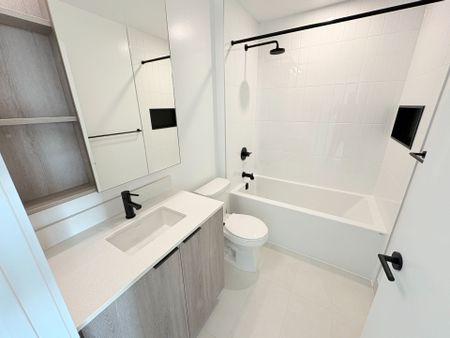 For Lease - 2495 Eglinton Avenue Unit# 2105, Mississauga, Ontario - Photo 3