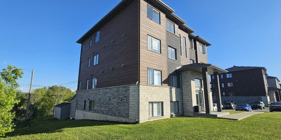 BEAU 5 1/2|THERMOPOMPE|2 STATIONNEMENTS - Photo 3