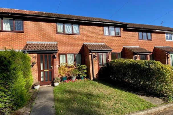 2 bedroom terraced house to rent - Photo 1