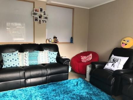 2 Bedroom Unit - Glenfield - Photo 2