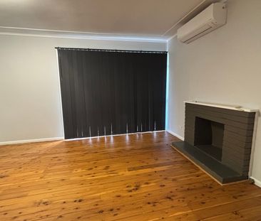 Three Bedroom Home in Central Location - Photo 1