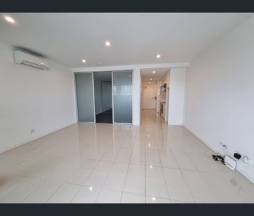 112/1525 Dandenong Road, Oakleigh, Vic 3166 - Photo 4