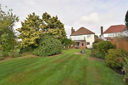 Old Hatch Manor, Ruislip, HA4 - Photo 2