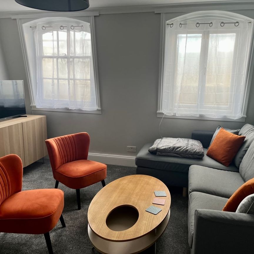 2 Bed Flat, Portland Place, BN2 - Photo 1