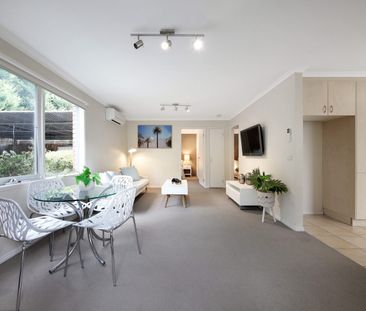SPACIOUS | GREAT LOCATION | GROUND-FLOOR LIVING - Photo 1